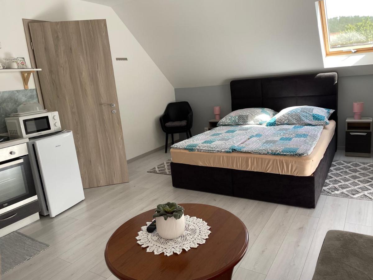 Jasmin Apartment House Vonyarcvashegy Zewnętrze zdjęcie