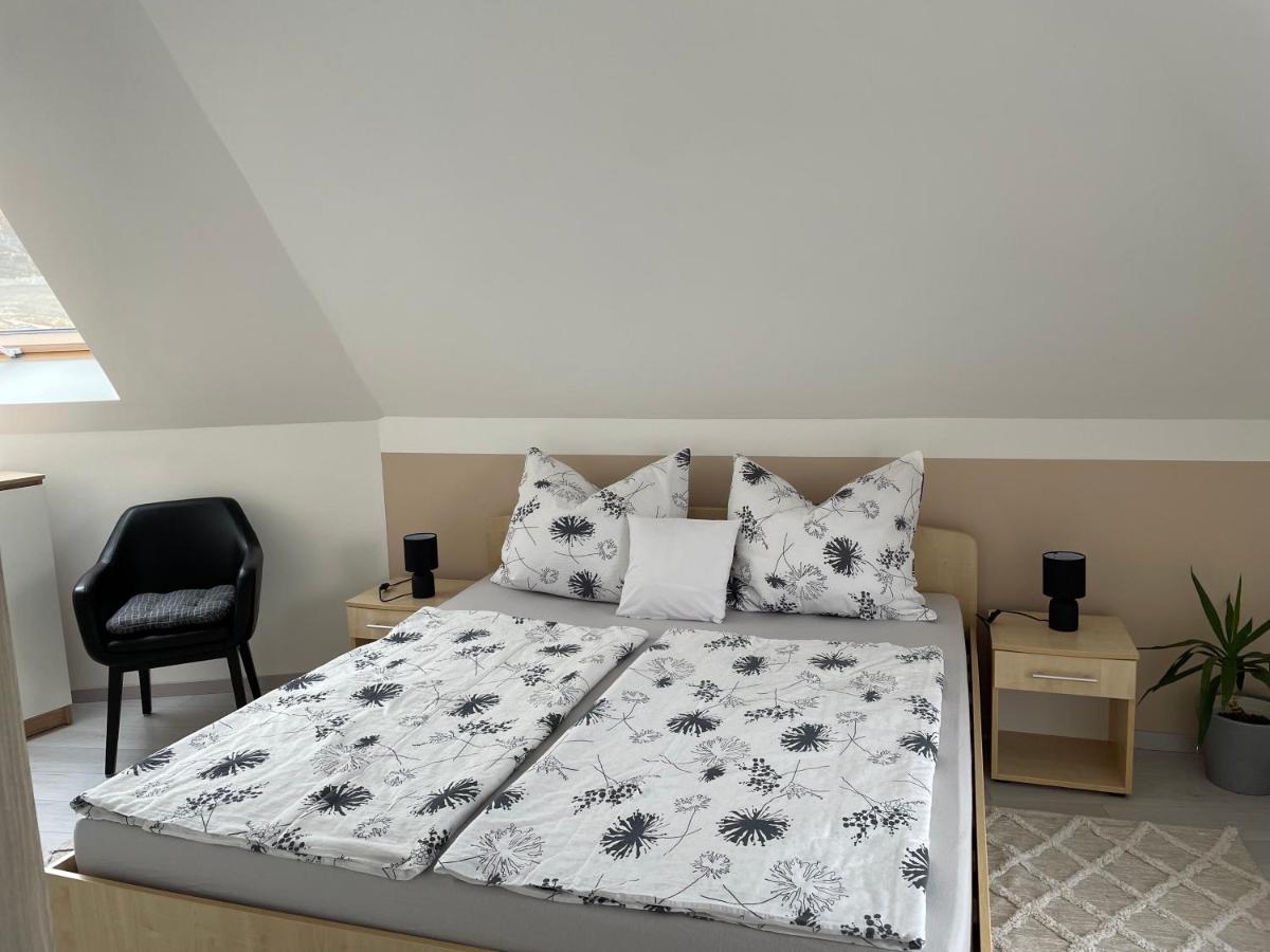 Jasmin Apartment House Vonyarcvashegy Zewnętrze zdjęcie