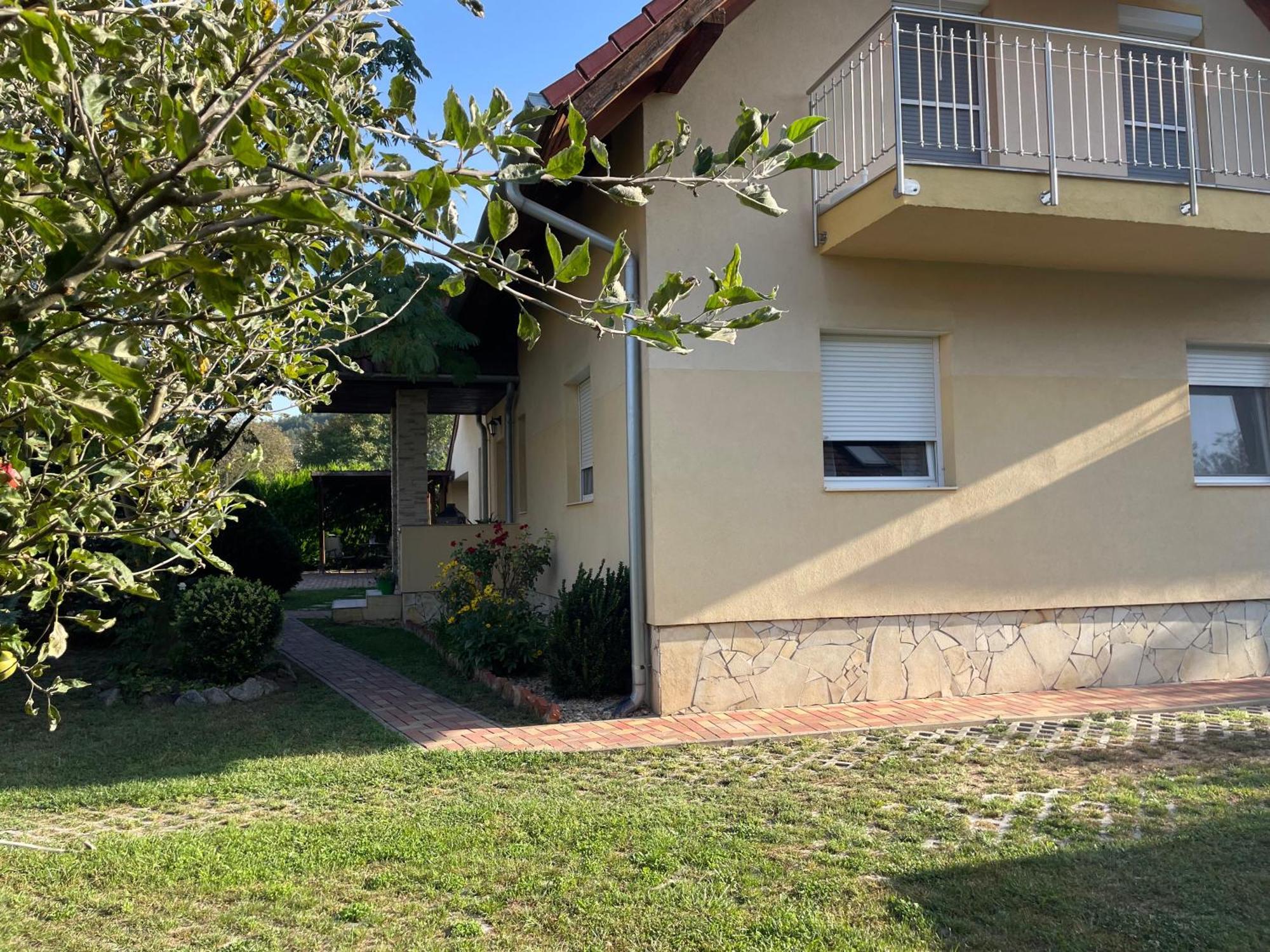 Jasmin Apartment House Vonyarcvashegy Zewnętrze zdjęcie